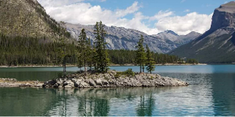 Lake Minnewanka